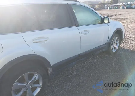 2014 Subaru Outback 2.5I Limited z USA, uszkodzony, nr VIN 4S4BRCMC0E3236833